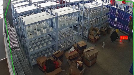 AI视频监控：仓库安全守护神，火焰识别技术守护每一刻